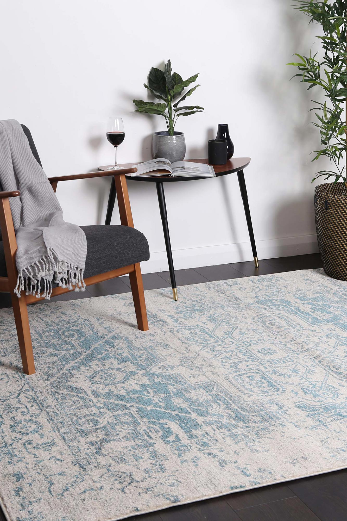 delicate-audrey-ivory-blue-rug 160x230