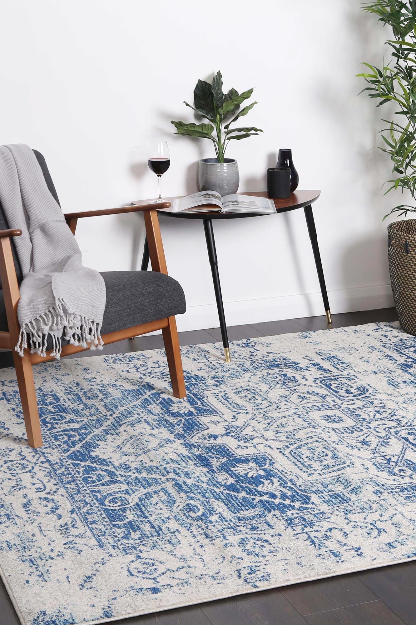 delicate-audrey-ivory-navy-rug 300x400